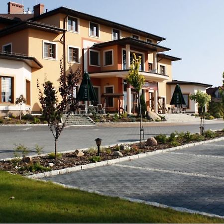 Krobia Hotel Ambasada מראה חיצוני תמונה