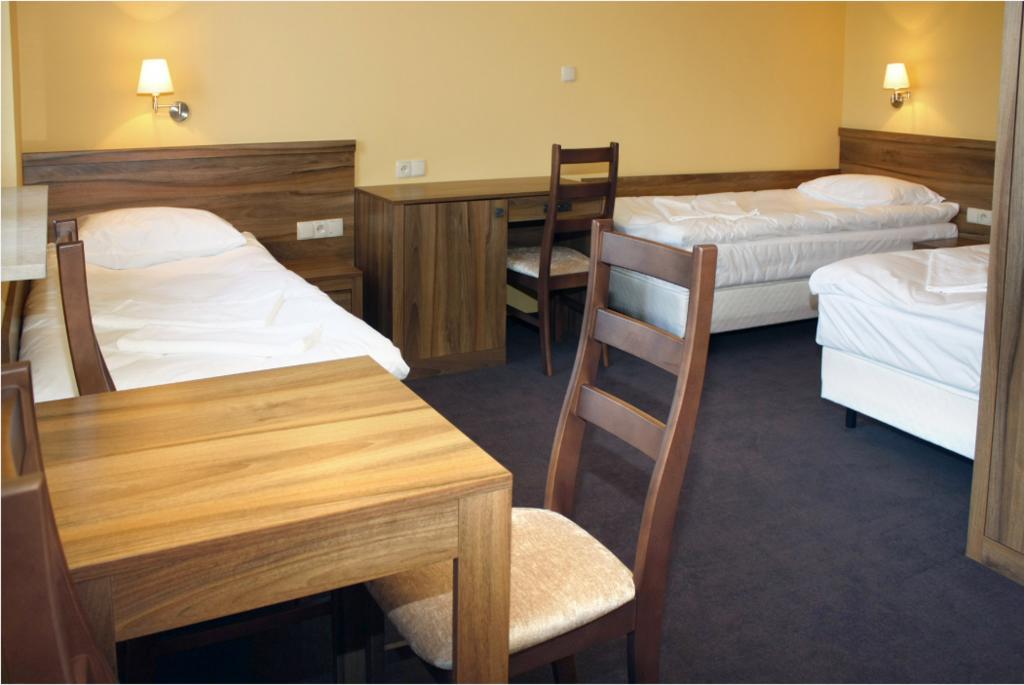 Krobia Hotel Ambasada חדר תמונה