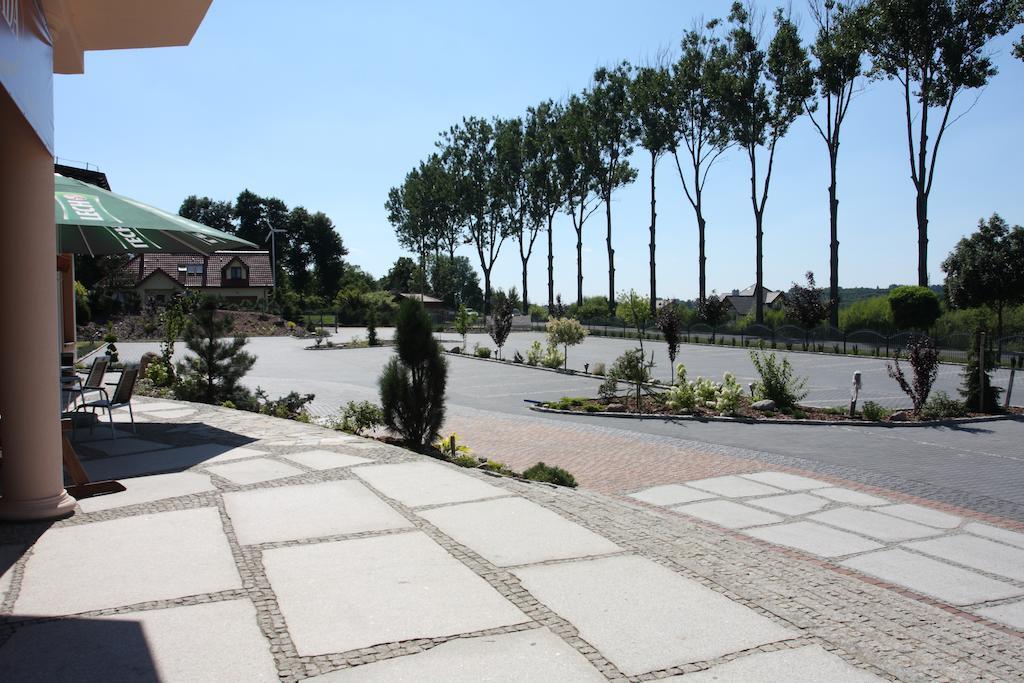 Krobia Hotel Ambasada מראה חיצוני תמונה